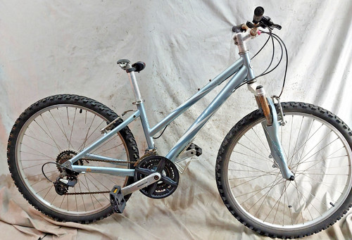2010 giant boulder - mtb, x